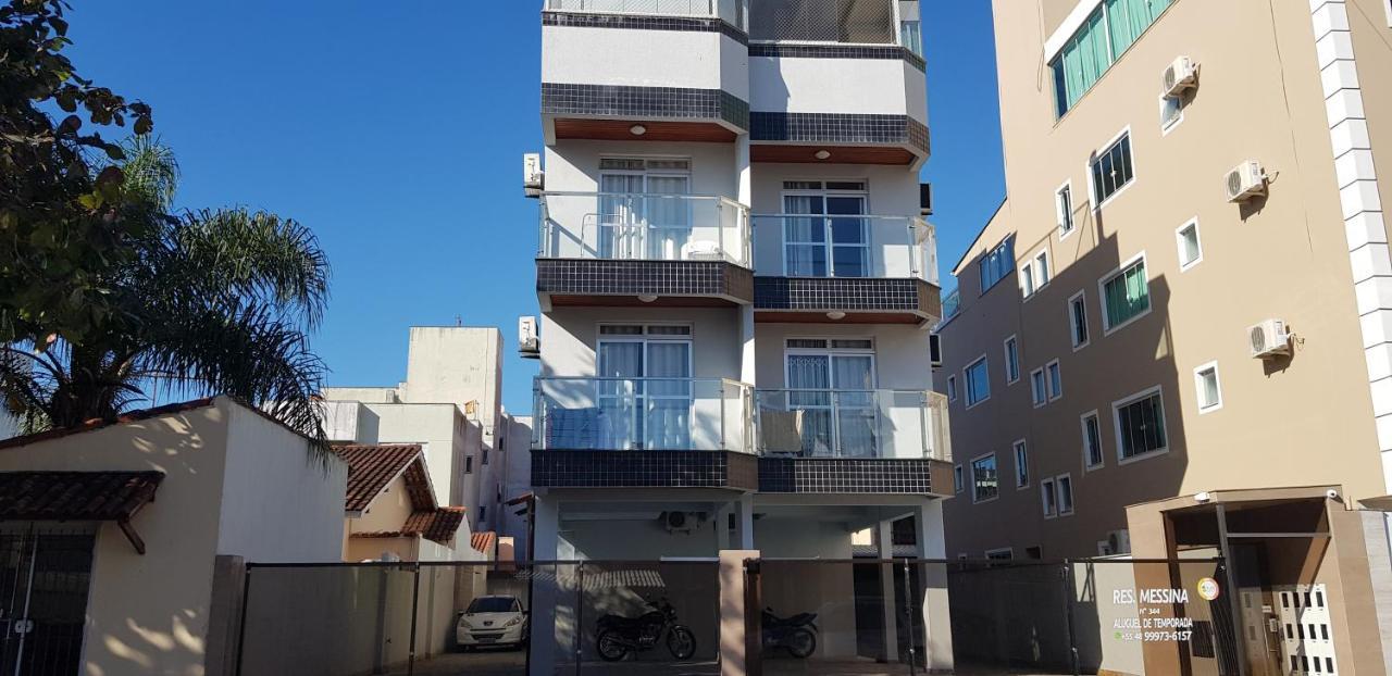 Apartamento Residencial Messina Apartment ฟลอเรียนอโปลิส ภายนอก รูปภาพ