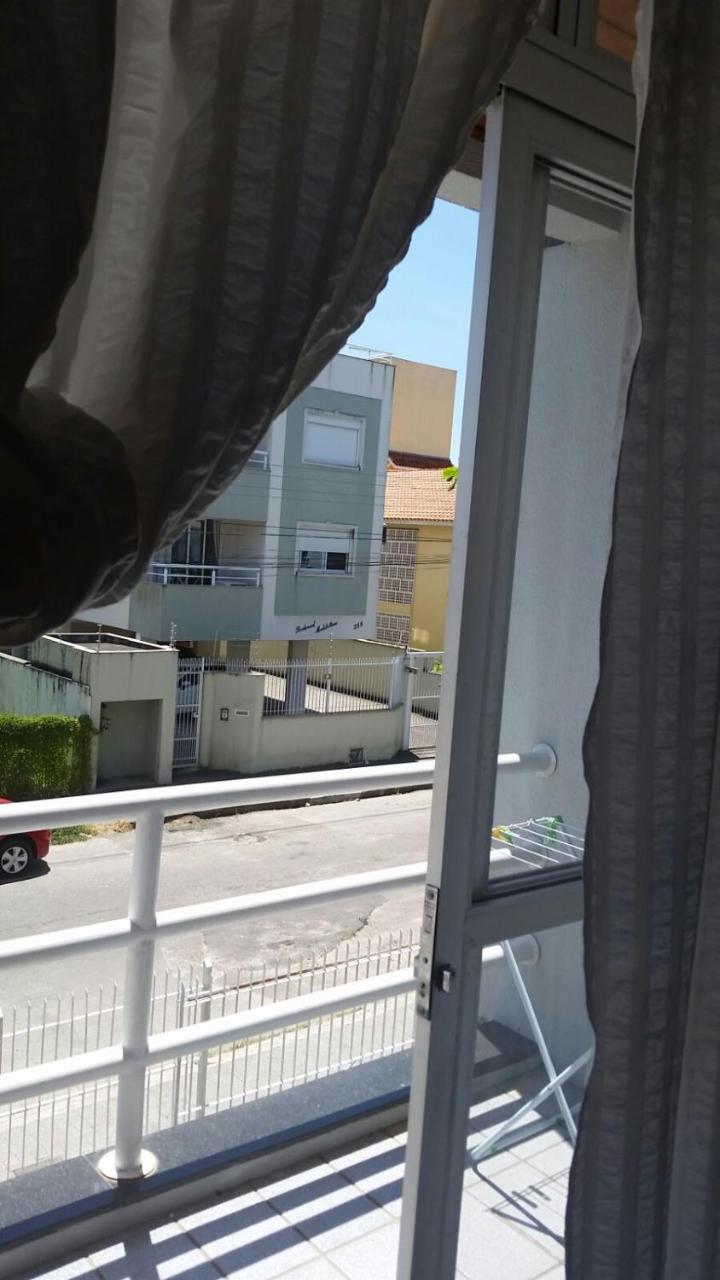 Apartamento Residencial Messina Apartment ฟลอเรียนอโปลิส ภายนอก รูปภาพ